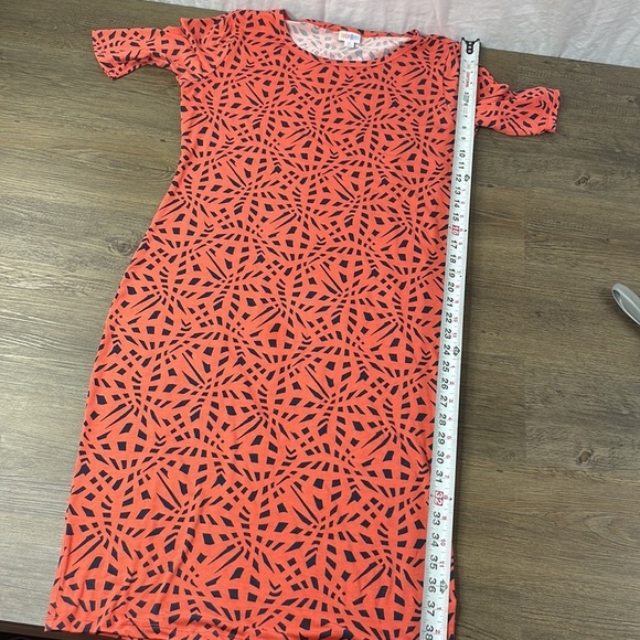LiLaRoe Julia Coral Navy Mosiac Print Knit Dress, size XL - Picture 6 of 9
